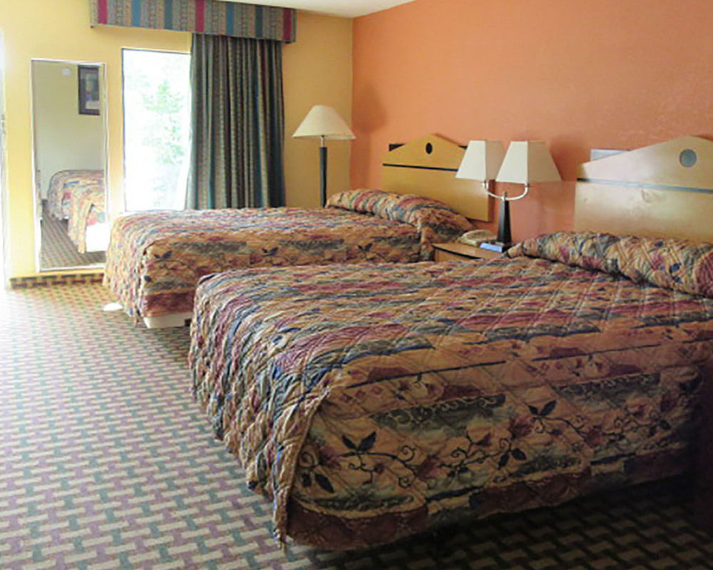 Milan Inn & Suites Экстерьер фото