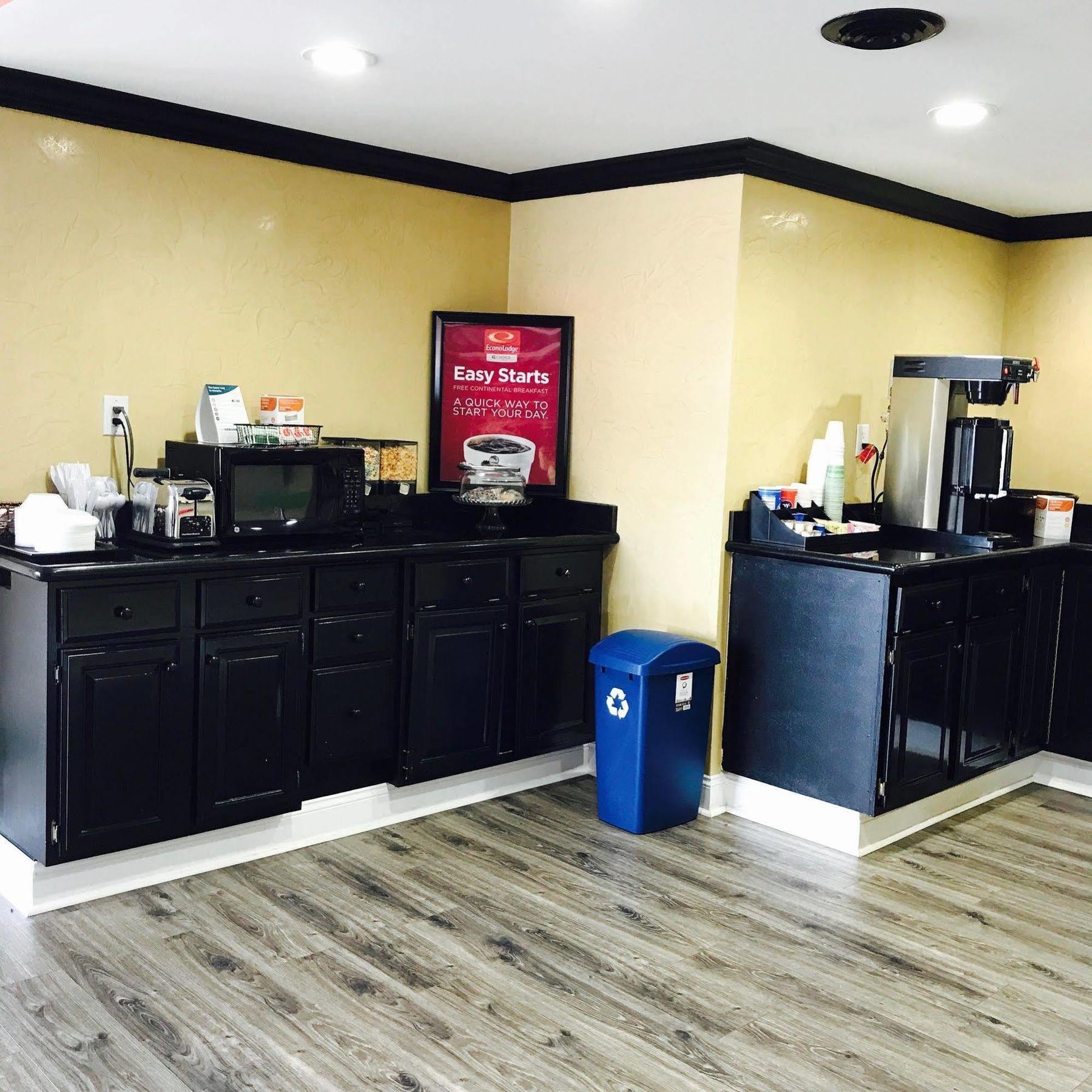 Milan Inn & Suites Экстерьер фото