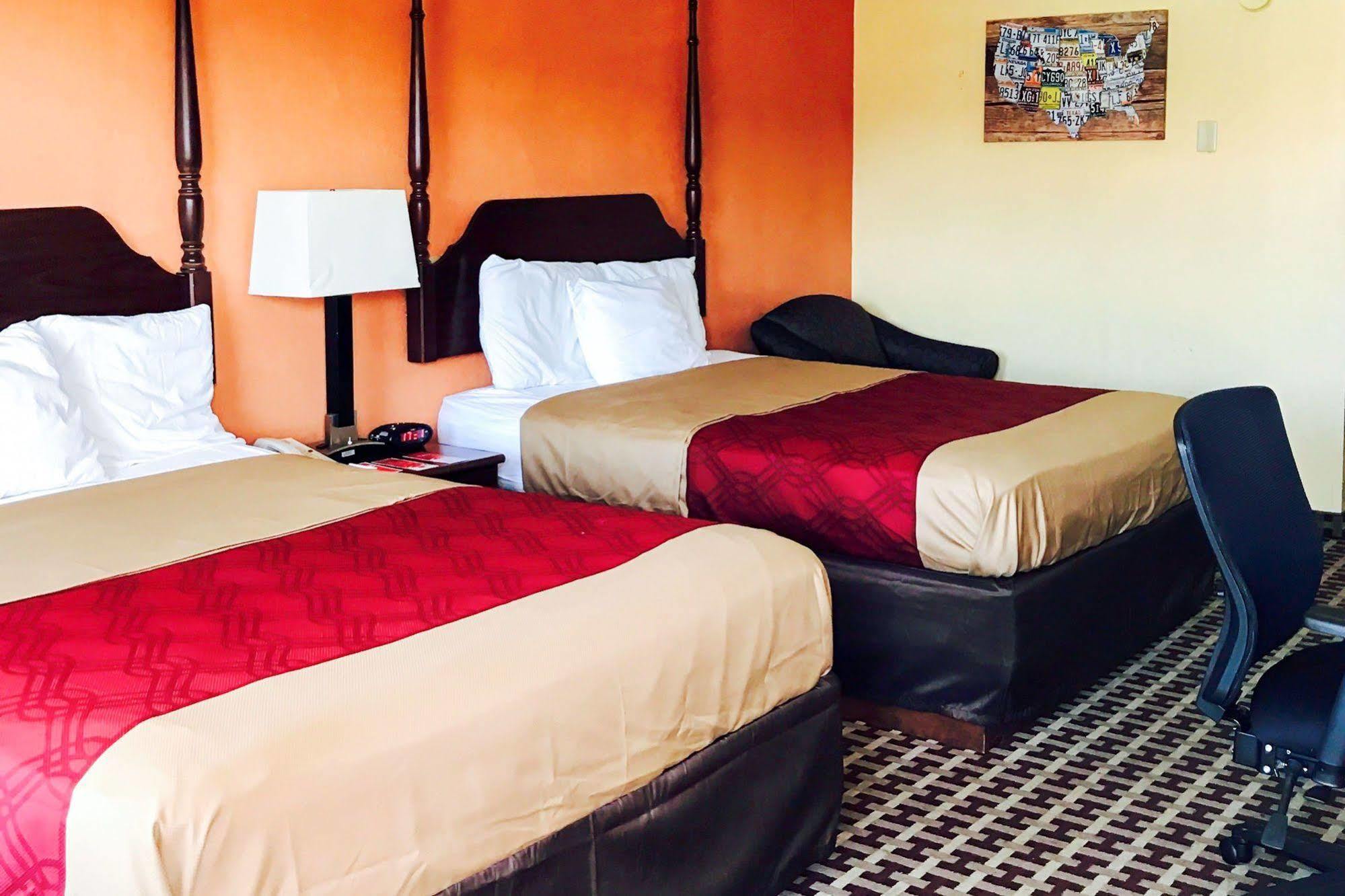 Milan Inn & Suites Экстерьер фото